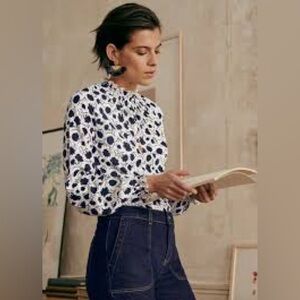 Boden Blue Floral White Soft Jersey Ruffle Stand Collar Blouse Sz 4 Classic